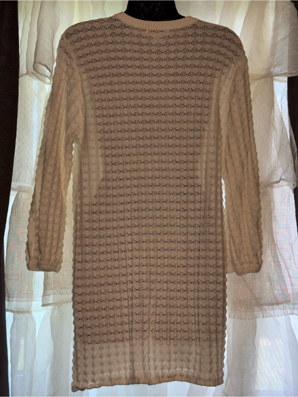 CK Cream Knit V-Neck long Sweater - Picture 3 of 9